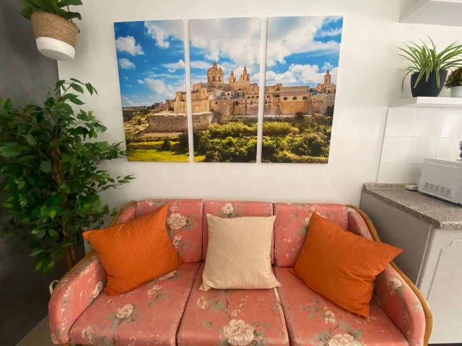 St Paul'S Bay Central Apartment In Qawra San Pawl il-Baħar Eksteriør billede