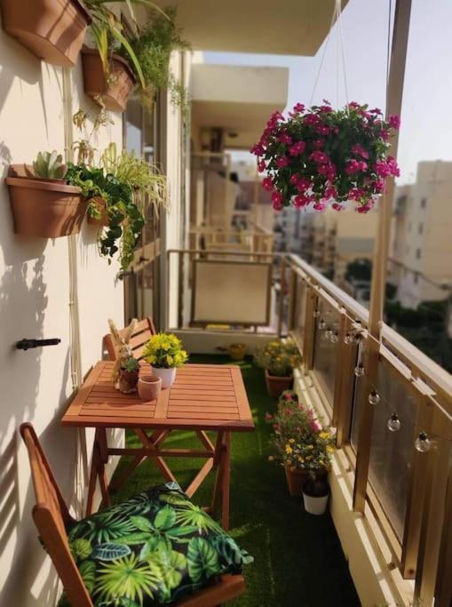 St Paul'S Bay Central Apartment In Qawra San Pawl il-Baħar Eksteriør billede