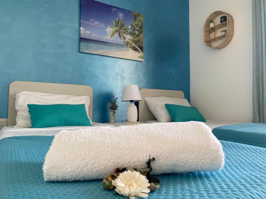 St Paul'S Bay Central Apartment In Qawra San Pawl il-Baħar Eksteriør billede